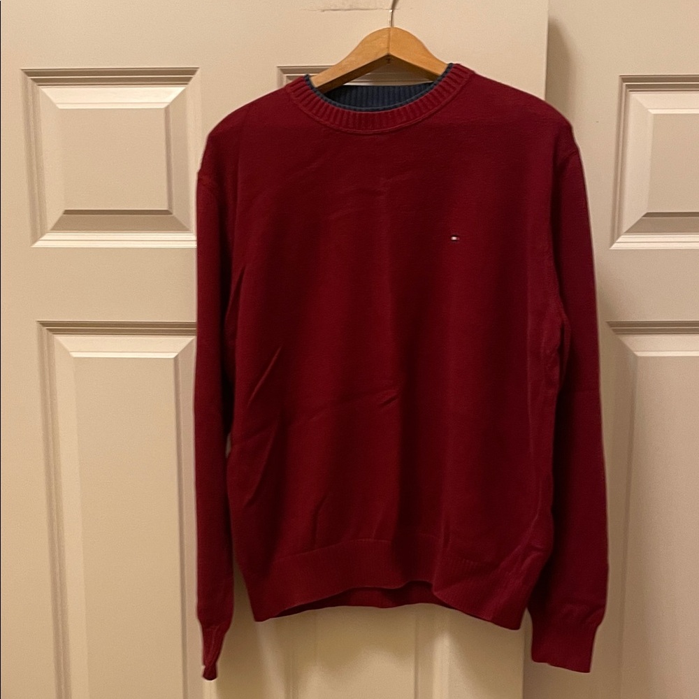 Tommy Hilfiger Men's Burgundy Crewneck Sweater